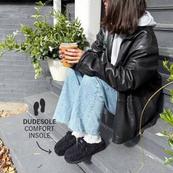 Hey Dude fluffy indoor/outdoor slippers 🖤 - Picture 3 of 7